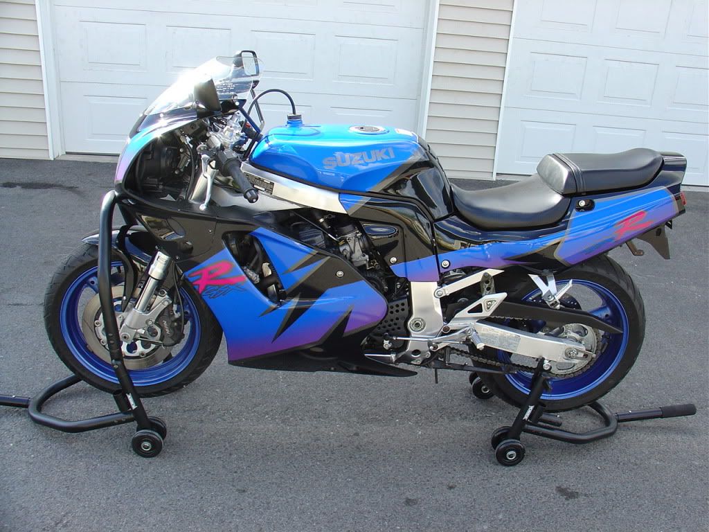 93 gsxr 600 What can you gather from these pictures? Suzuki GSXR