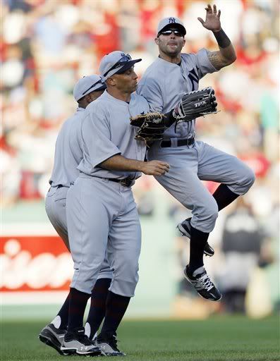 Yankees players celebrate