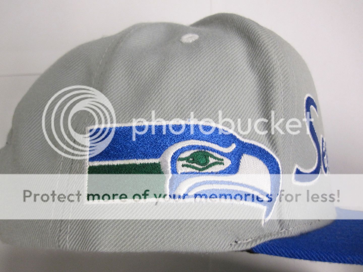 Mitchell and Ness Seahawks Script Snapback in Grey NWT $50  