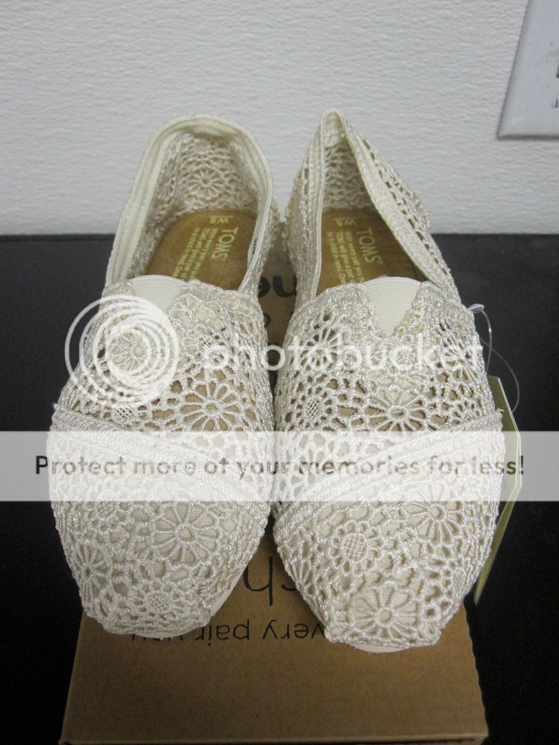 Toms Classic Crochet Natural BNIB sz 5 9.5 $70  