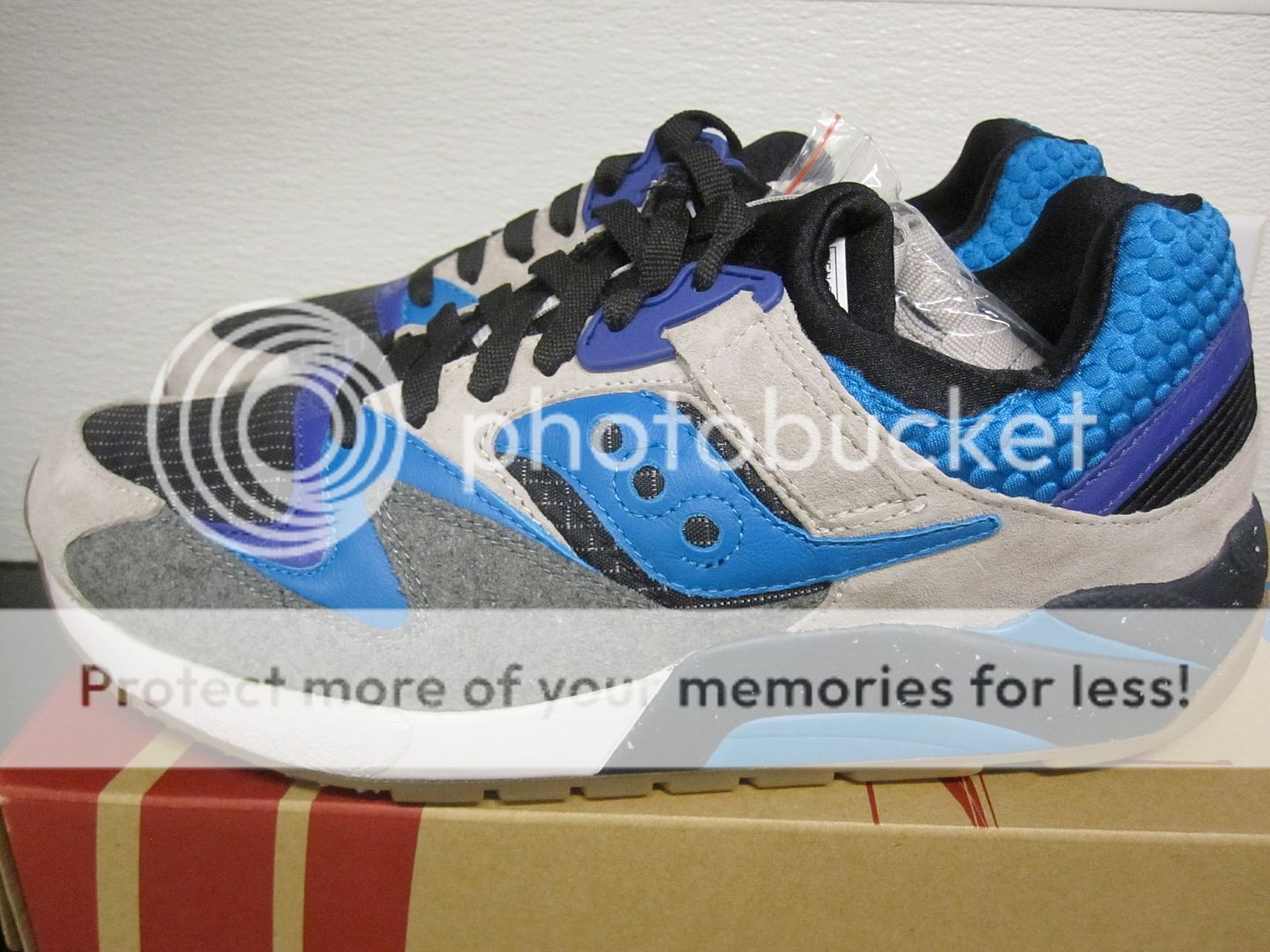 Saucony Elite x Bodega Grid 9000 Black/Blue 8 12 NIB $140  